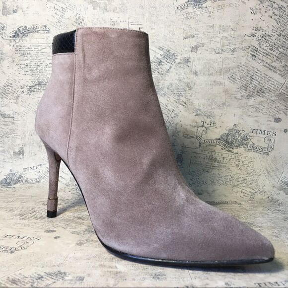 Etienne Aigner suede booties - Picture 2 of 13